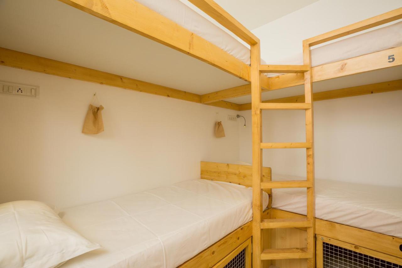 Nap Manor Hostels Mumbai Bagian luar foto